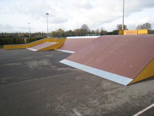 Capitainerie Skatepark Draveil Skate Spot 3/5