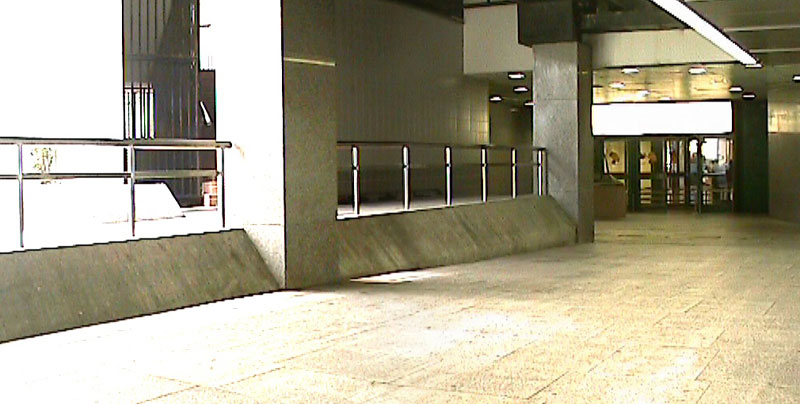 The Steel Curb Art Puteaux Skate Spot 3/5