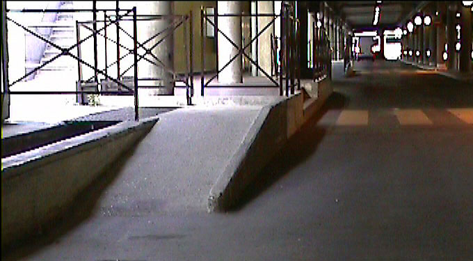 La Villette Parking Indoor Paris Skate Spot 4/5