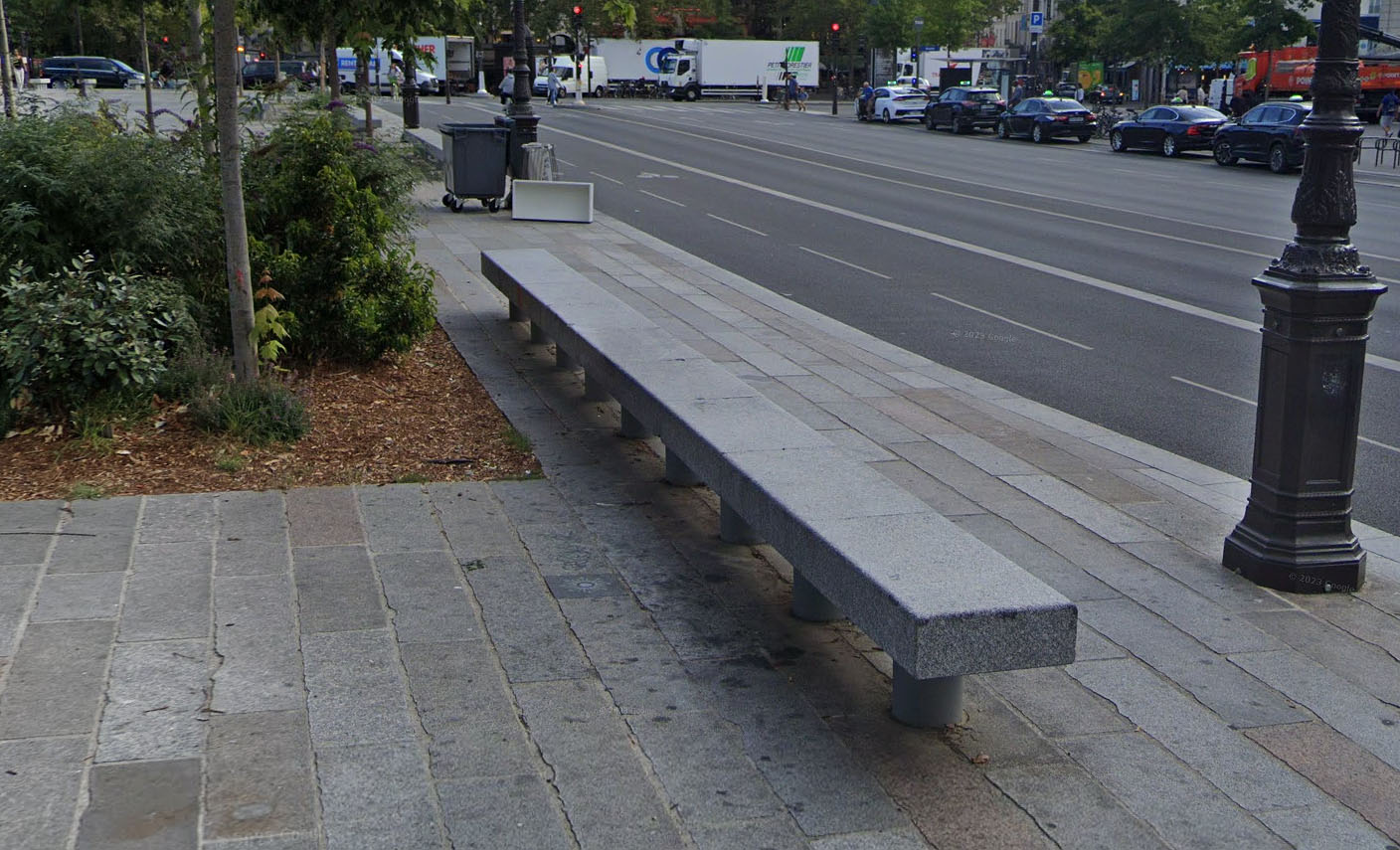 Bastille Plaza Paris Skate Spot 5/5