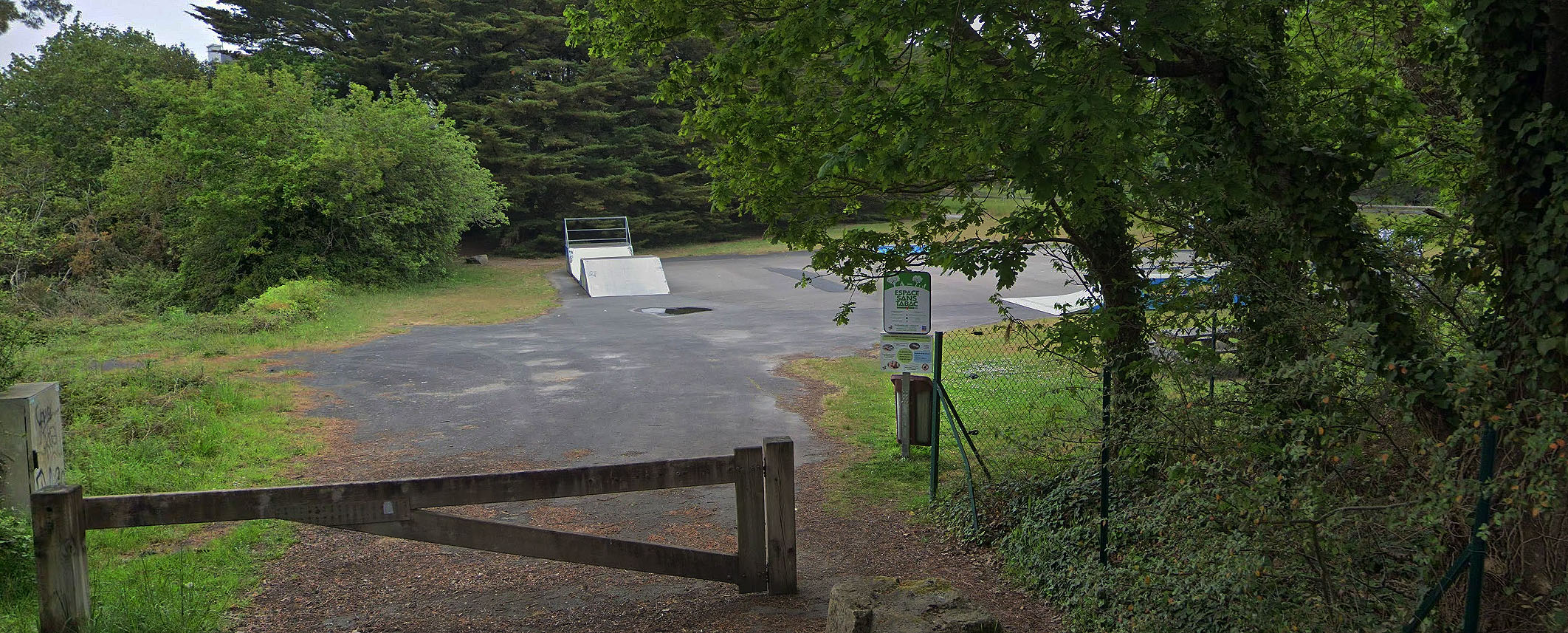 Plobannalec Skatepark Plobannalec Lesconil Skate Spot 2/5