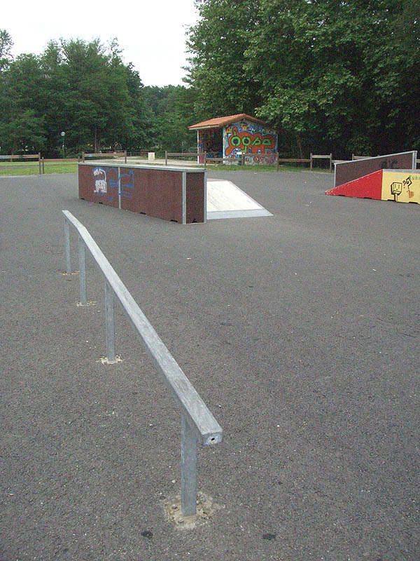 Pouillon Skatepark Pouillon Skate Spot 2/5