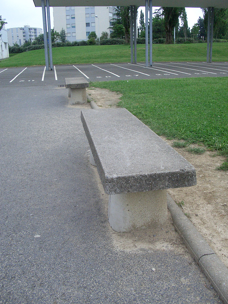 Collège Petite Lande Plaza Rezé Skate Spot 4/5