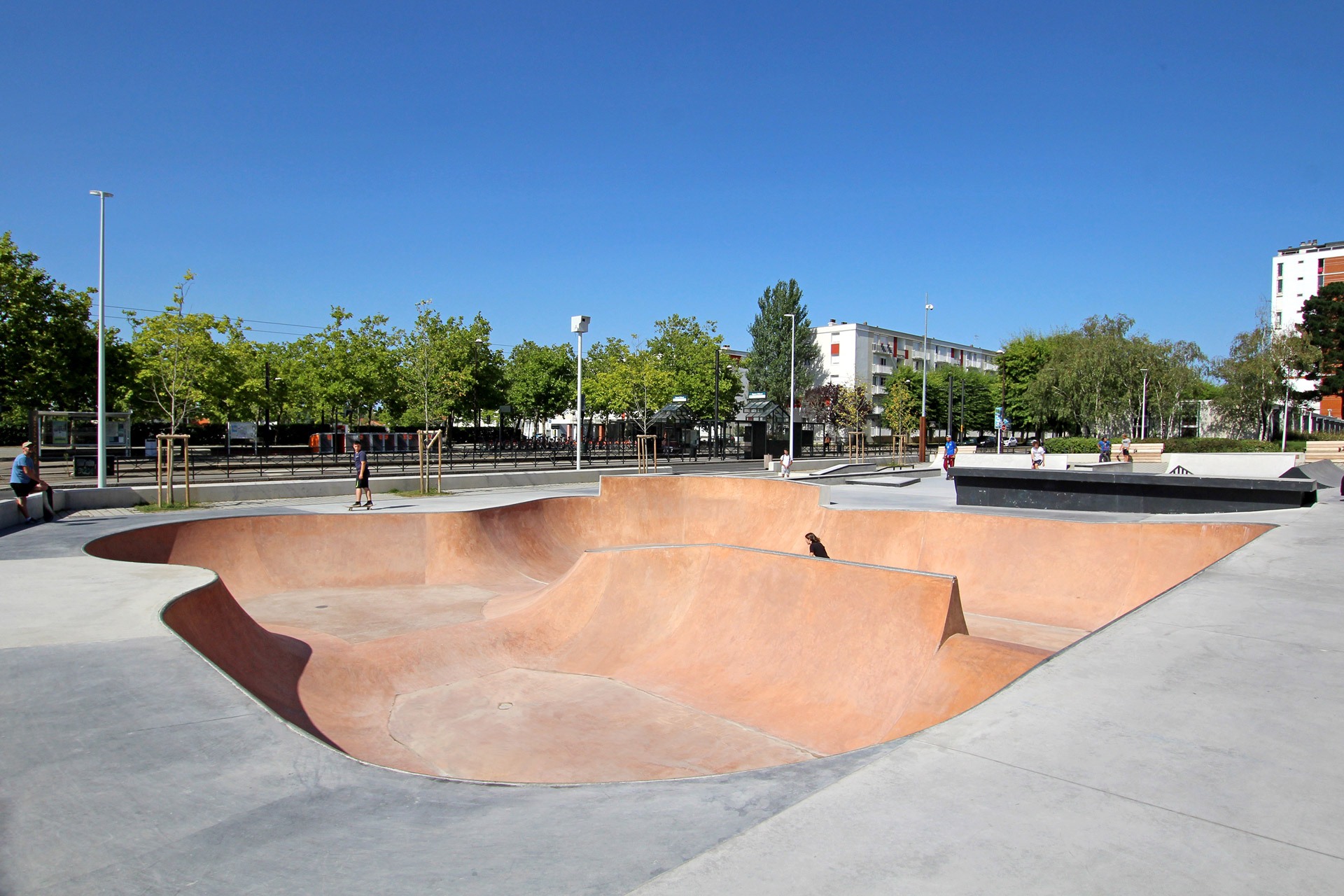 Médiathèque Diderot Skatepark Rezé Skate Spot 5/5