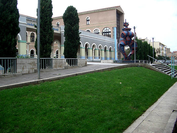 Médiathèque Mitterrand Plaza Sète Skate Spot 4/5