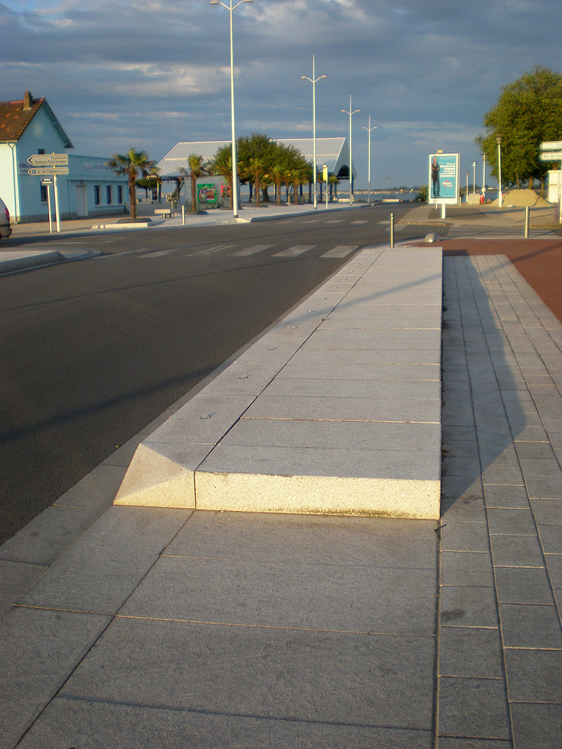 Le Port Spot Street Saint Nazaire Skate Spot 4/5