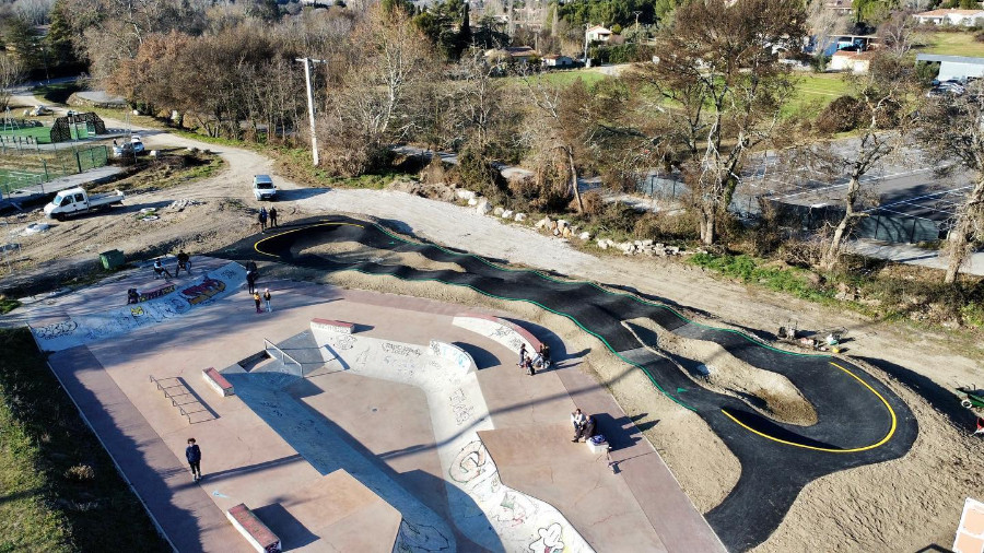 Simiane Skatepark Simiane Collongue Skate Spot 4/5