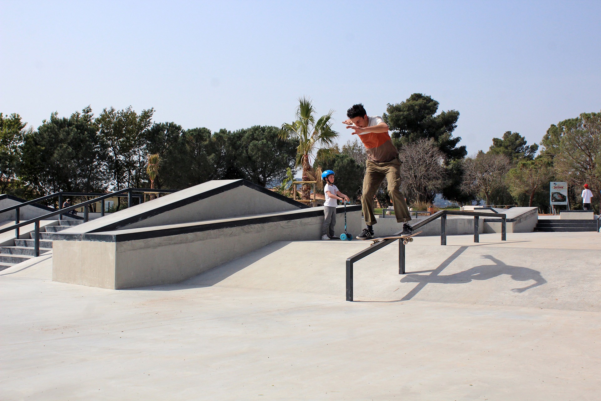 Hyères Skatepark Hyères Skate Spot 4/5