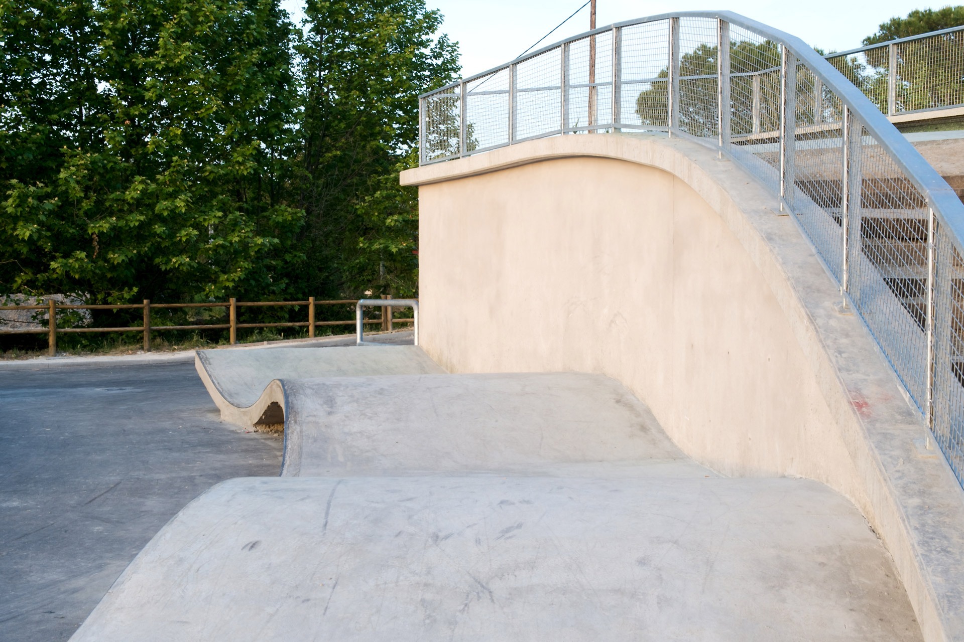 Crau Pôle Skatepark Saint Rémy de Provence Skate Spot 4/5