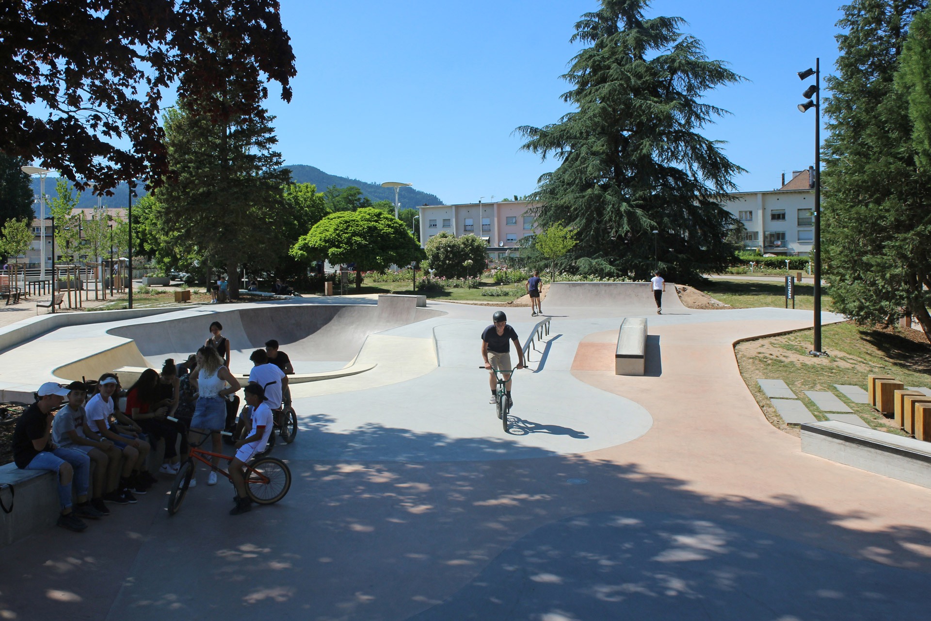 Parc Jean Mansuy Skatepark Saint Dié des Vosges Skate Spot 4/5