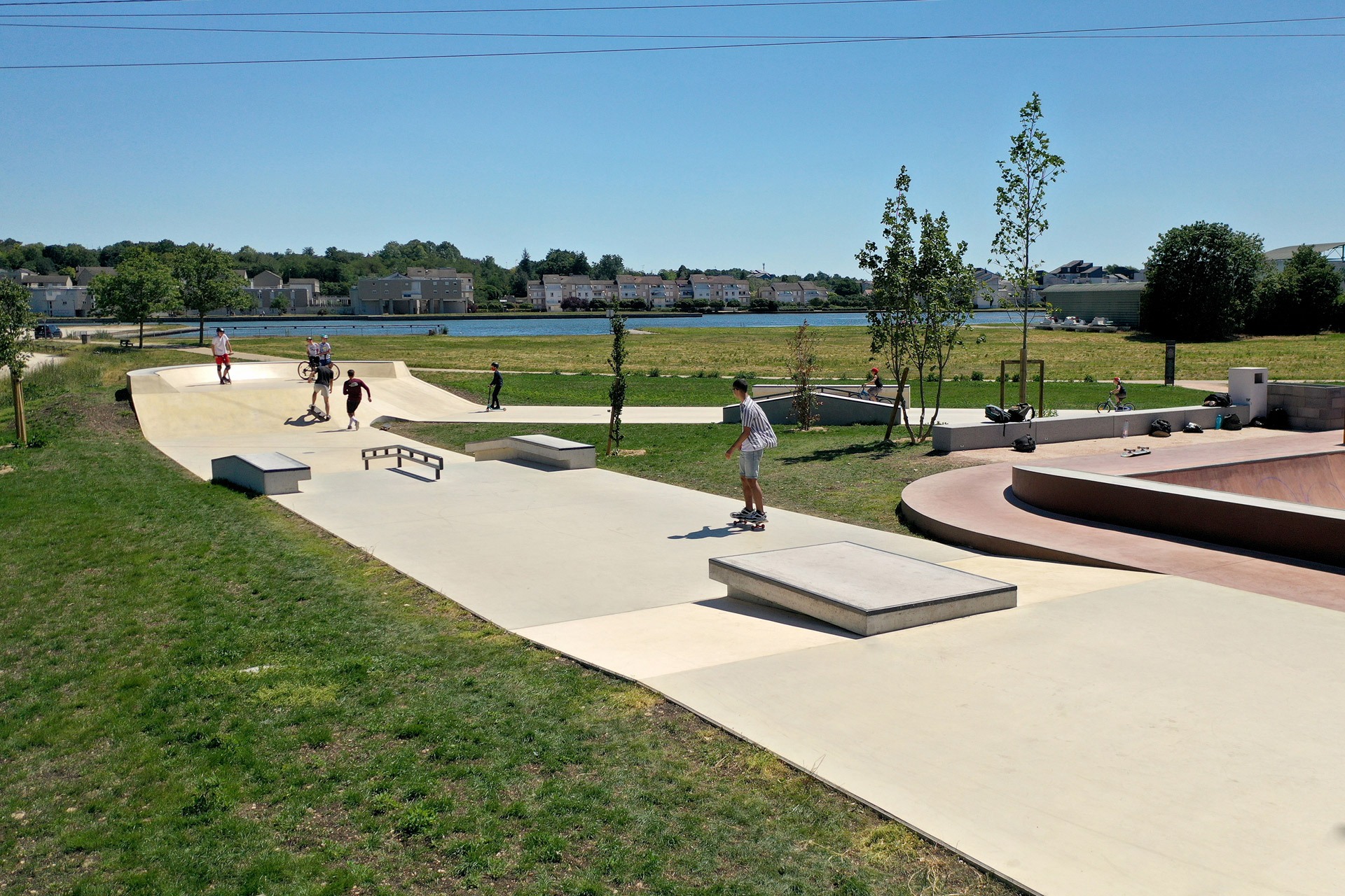 Arthur Noyer Skatepark Bourges Skate Spot 4/5