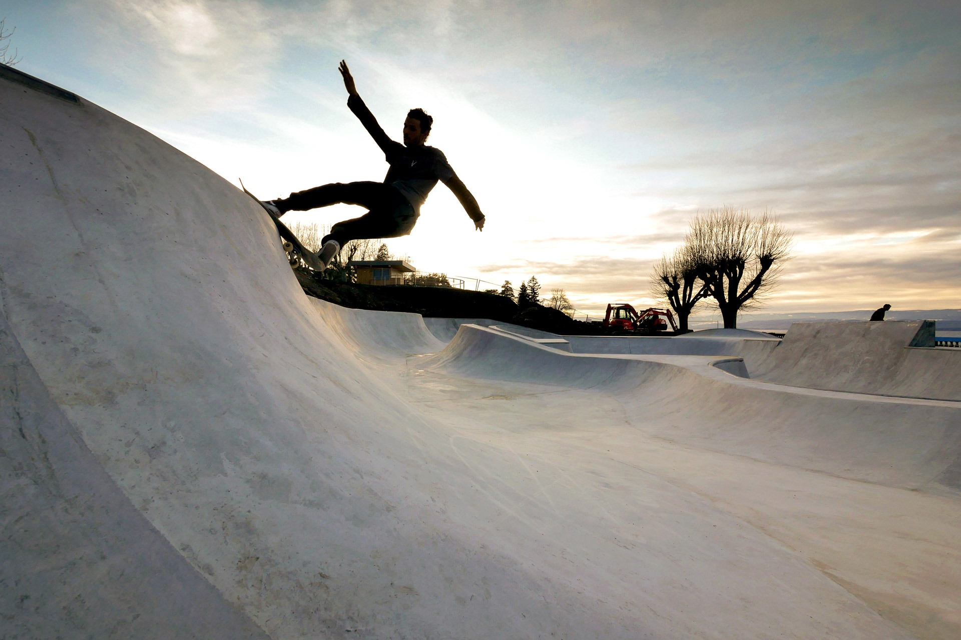 Bowl d' Évian Bowl Évian les Bains Skate Spot 5/5