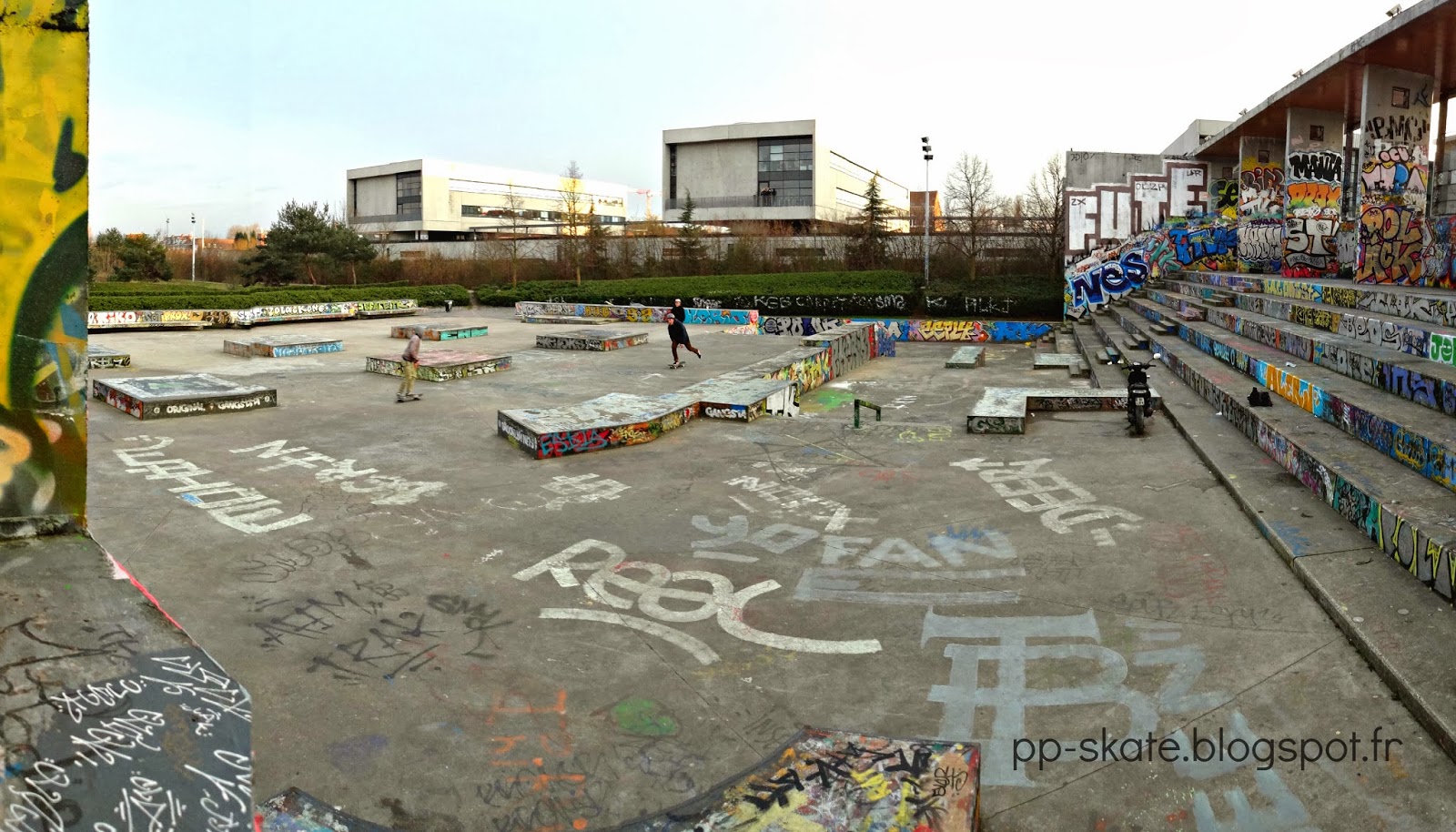 Halle de Glisse Out Spot Street Lille Skate Spot 5/5