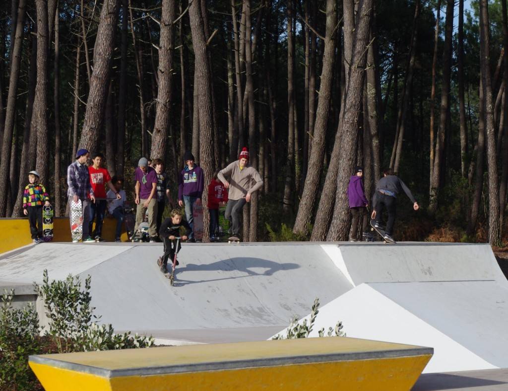 Bâton Rouge Skatepark Gujan Mestras Skate Spot 5/5
