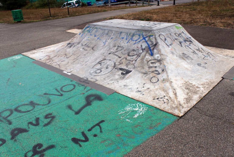 John Lenon Spot Street Limoges Skate Spot 3/5