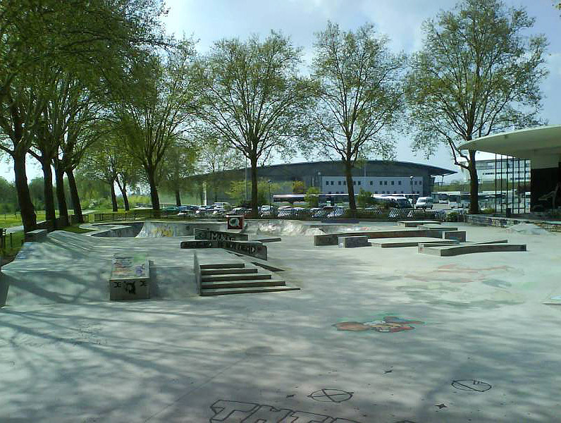Les Arènes Skatepark Metz Skate Spot 4/5