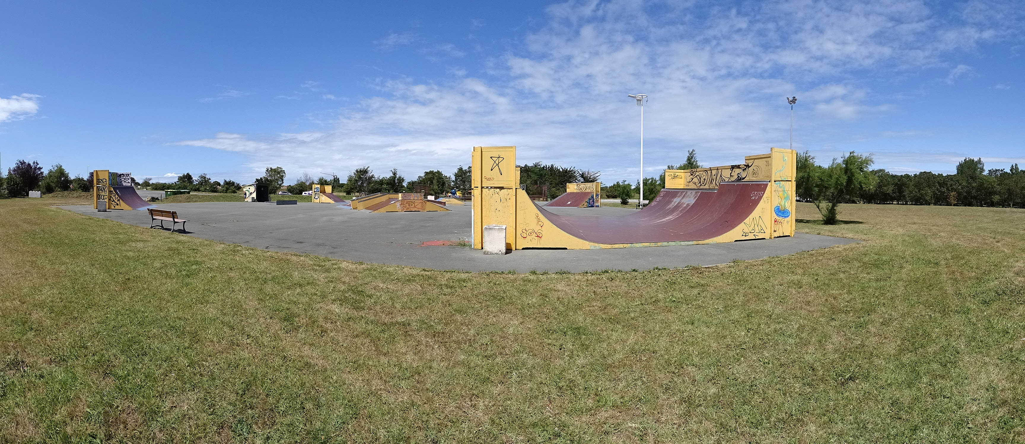 Luna Park Skatepark Saint Georges d' Oléron Skate Spot 3/5