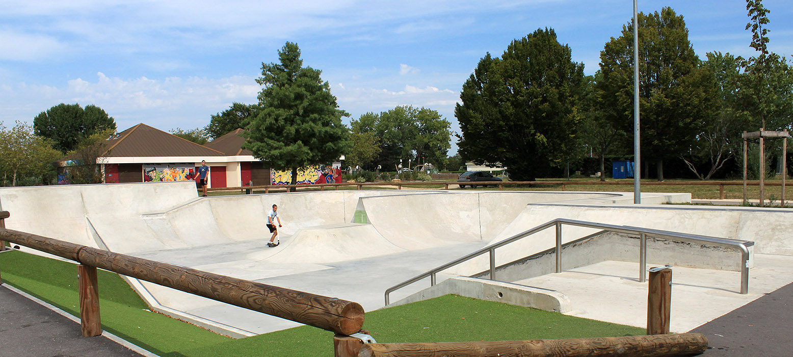 Evan Cayeux Bowl Chalon sur Saône Skate Spot 4/5