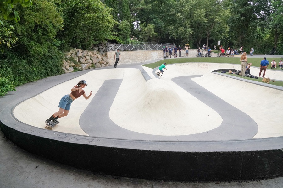 Longs Champs Bowl Rennes Skate Spot 4/5