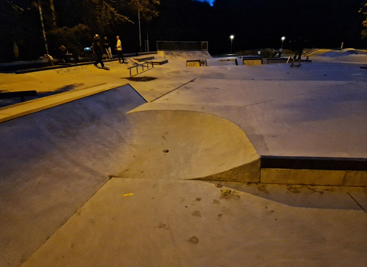 Beatrixpark Skatepark Almere Skate Spot 5/5