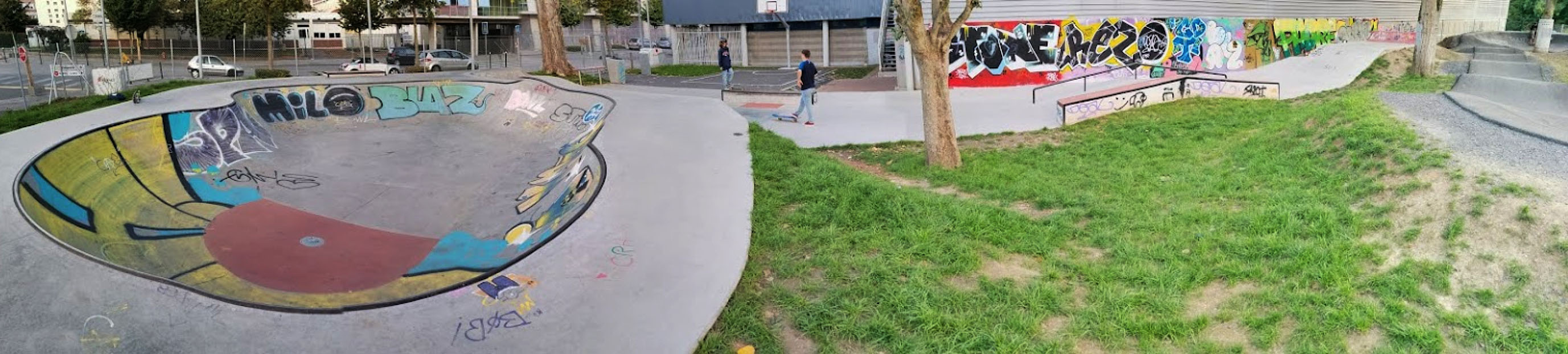 Salle du Romarin Skatepark La Madeleine Skate Spot 3/5