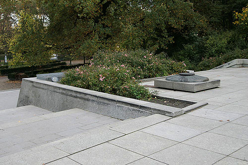Polendenkmal Spot Street Berlin Skate Spot 4/5