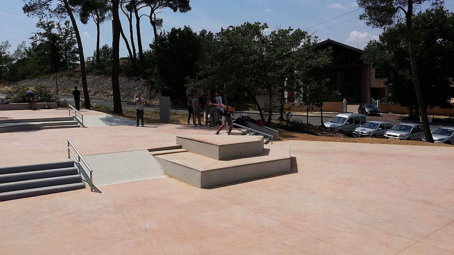 Collège d' Aurumy Skatepark Fuveau Skate Spot 4/5
