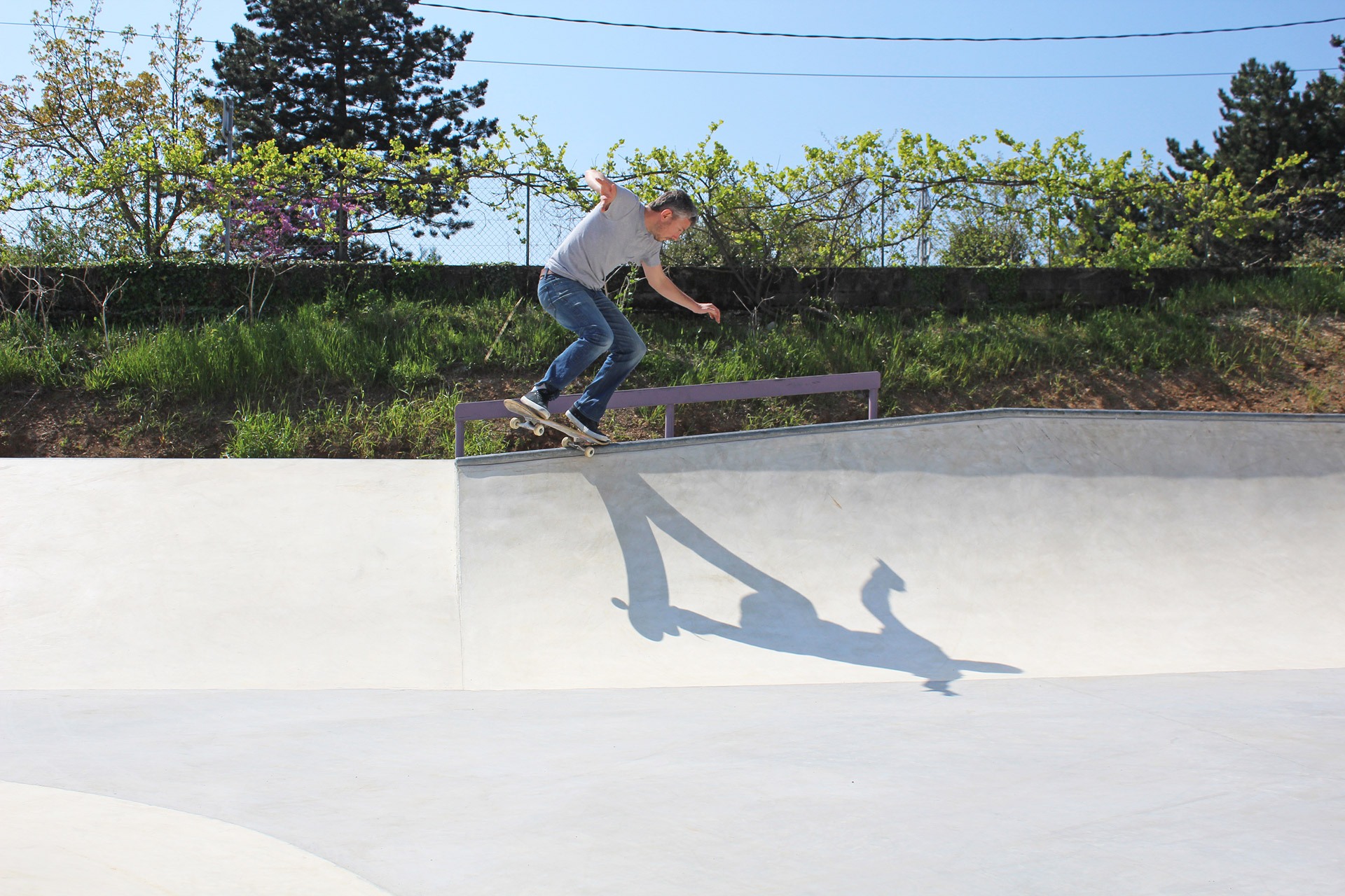MJC Skatepark Saint Marcel lès Valence Skate Spot 3/5