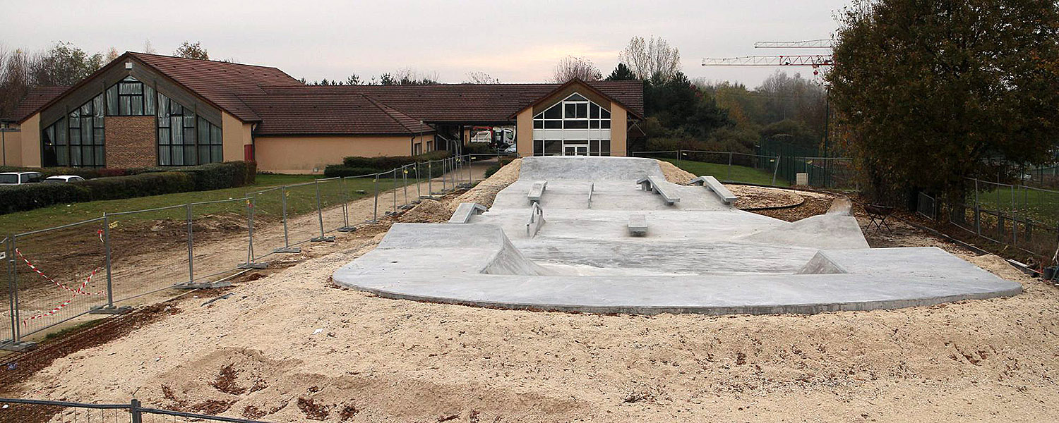 Salle des fêtes Skatepark Tournan en Brie Skate Spot 3/5