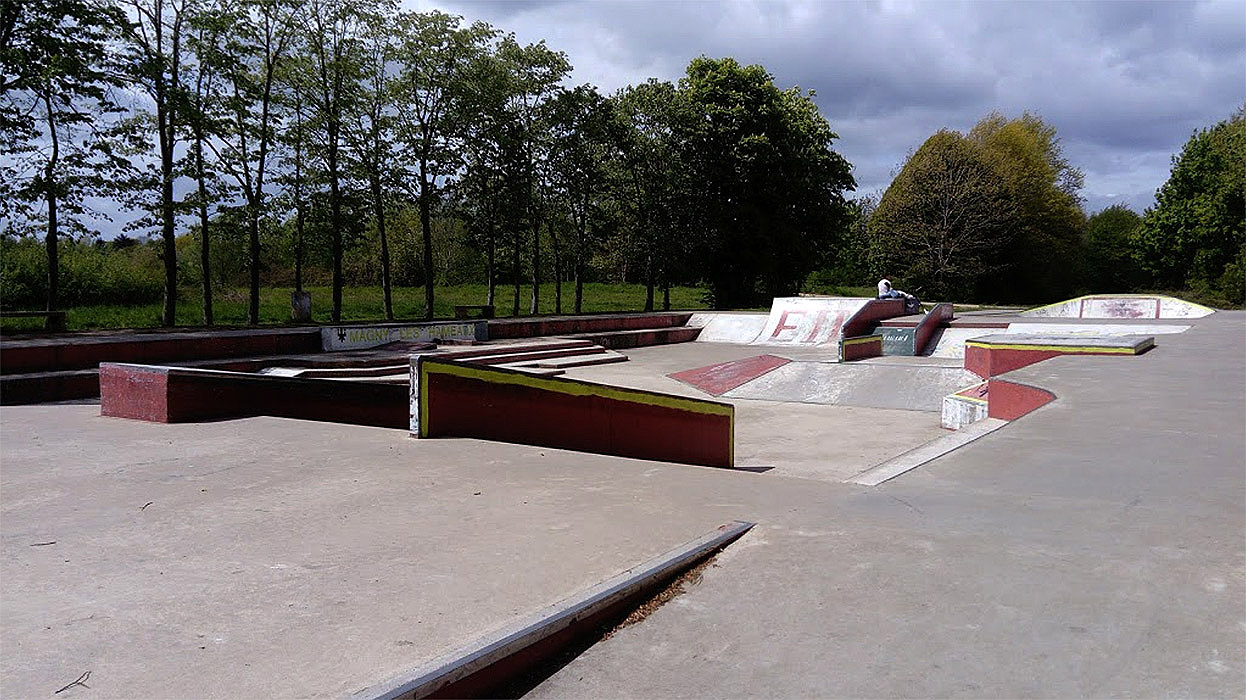 La Ferme Skatepark Magny les Hameaux Skate Spot 4/5