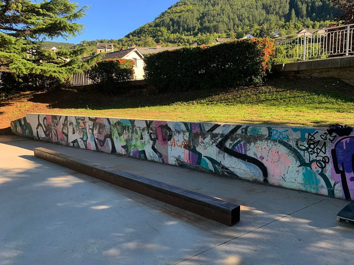 Jardin Couderc Skatepark Mende Skate Spot 3/5