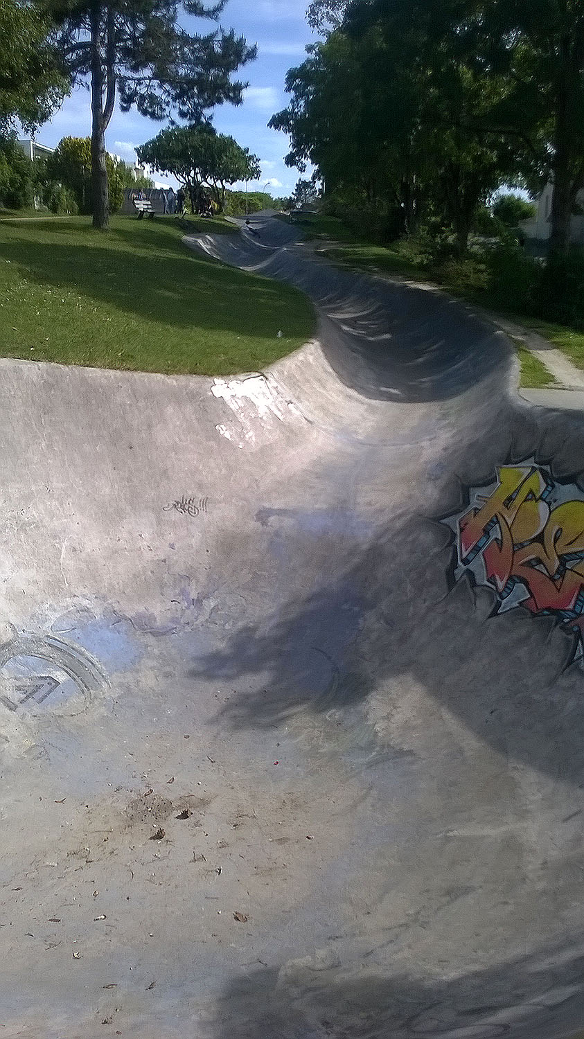 Mythical Bowl Bowl Saintes Skate Spot 4/5