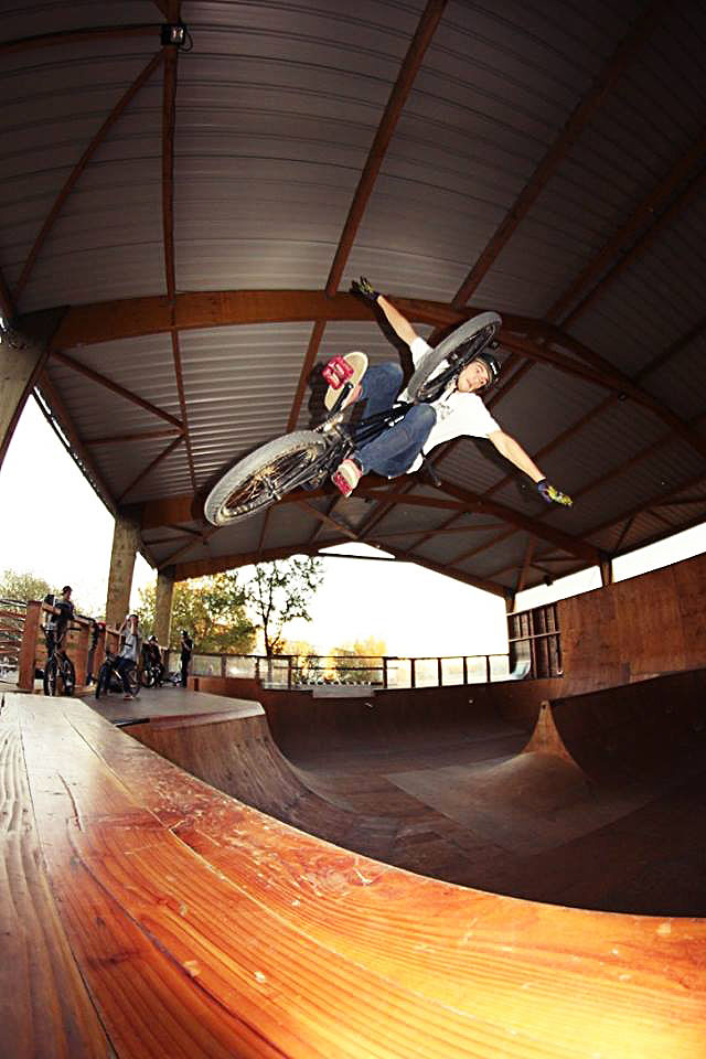 Maraud and Co Bowl Bressuire Skate Spot 4/5
