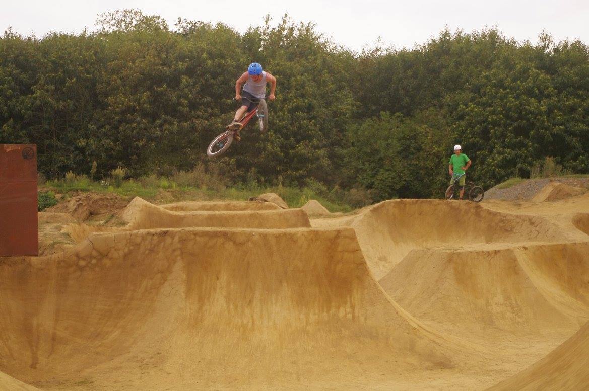 Trail'R Dirt Pouzauges Skate Spot 5/5