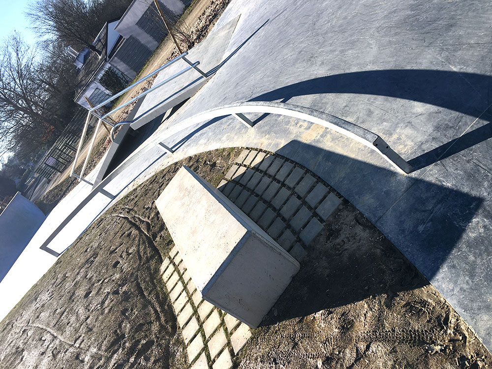 Collège Gérard Philipe Skatepark Carquefou Skate Spot 3/5