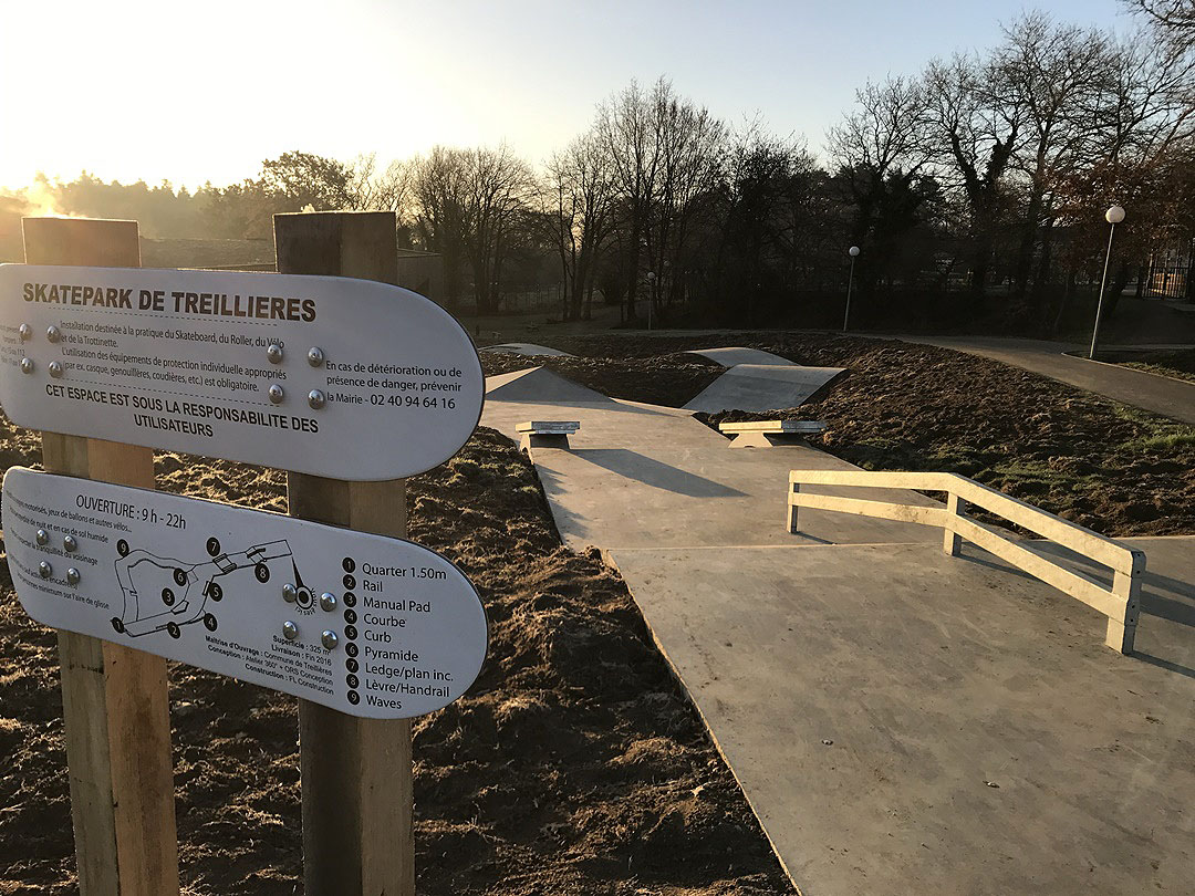 Espace Simone De Beauvoir Skatepark Treillières Skate Spot 3/5
