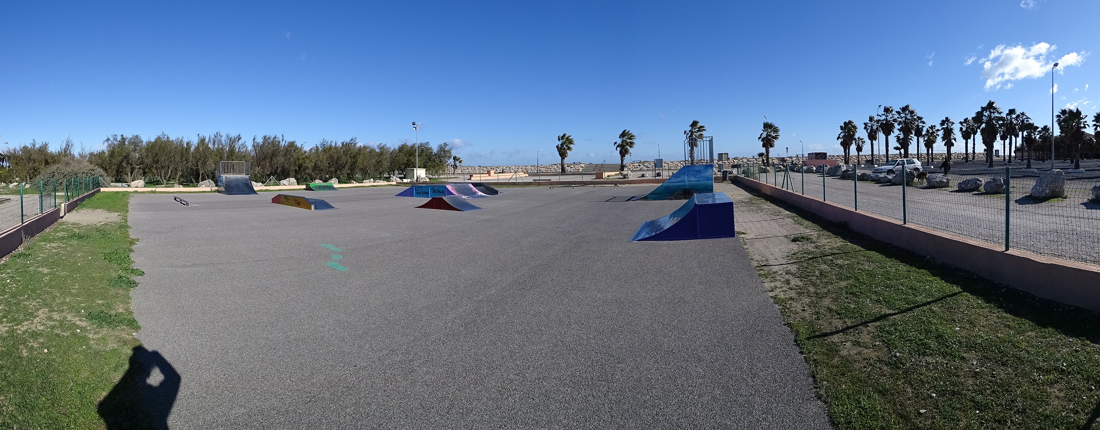 Quartier des mouettes Skatepark Sainte-Marie-la-Mer Skate Spot 2/5