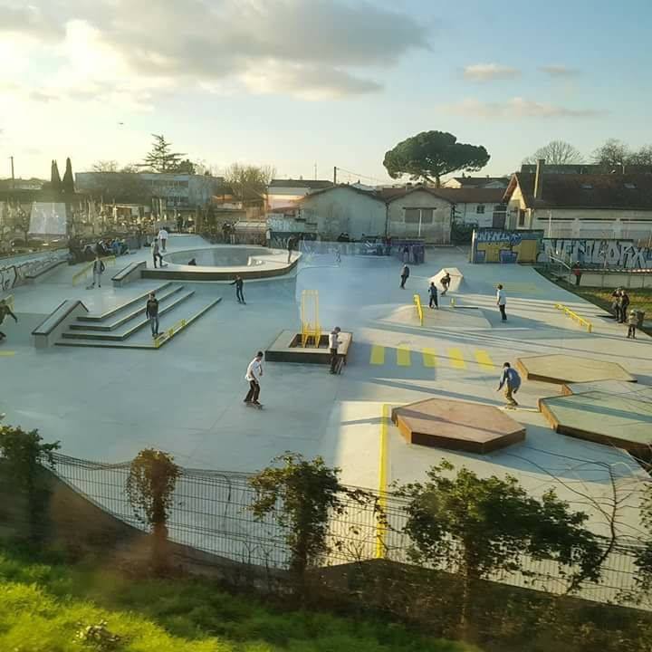 Le Cimetière Skatepark Libourne Skate Spot 4/5
