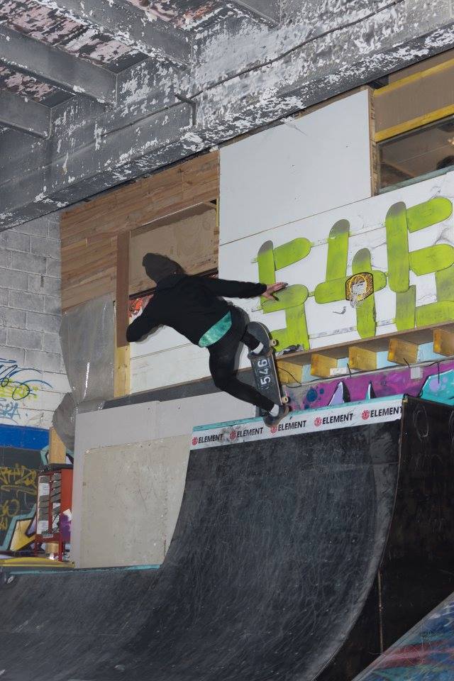 546 Indoor Villeneuve Saint Germain Skate Spot 4/5
