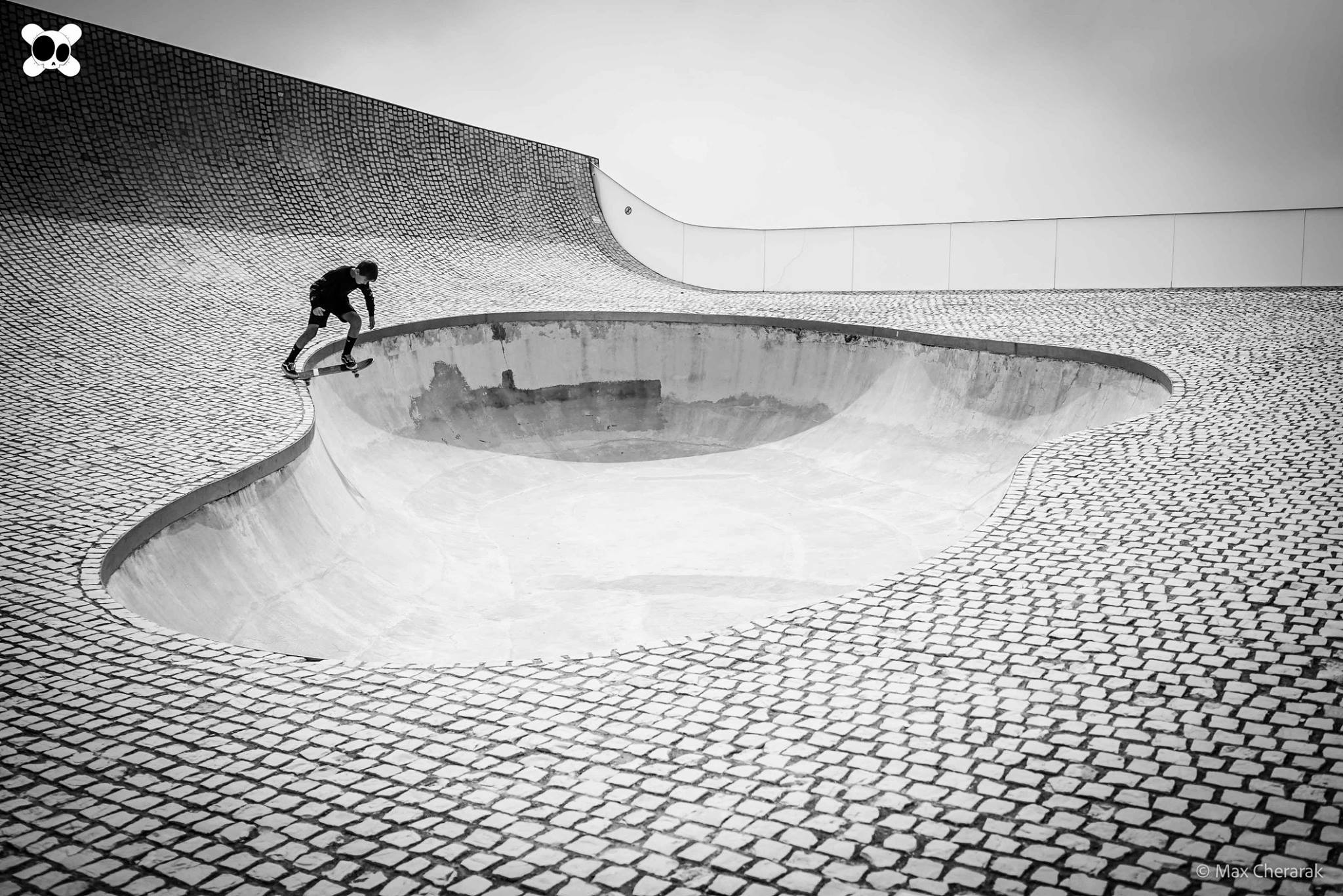 Cité de l' Océan Bowl Biarritz Skate Spot 4/5