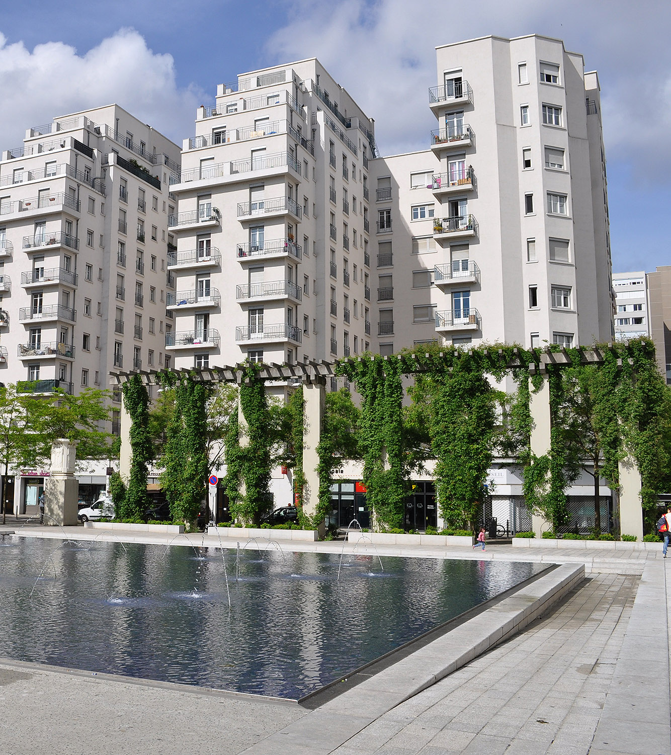 TNP Spot Street Villeurbanne Skate Spot 3/5