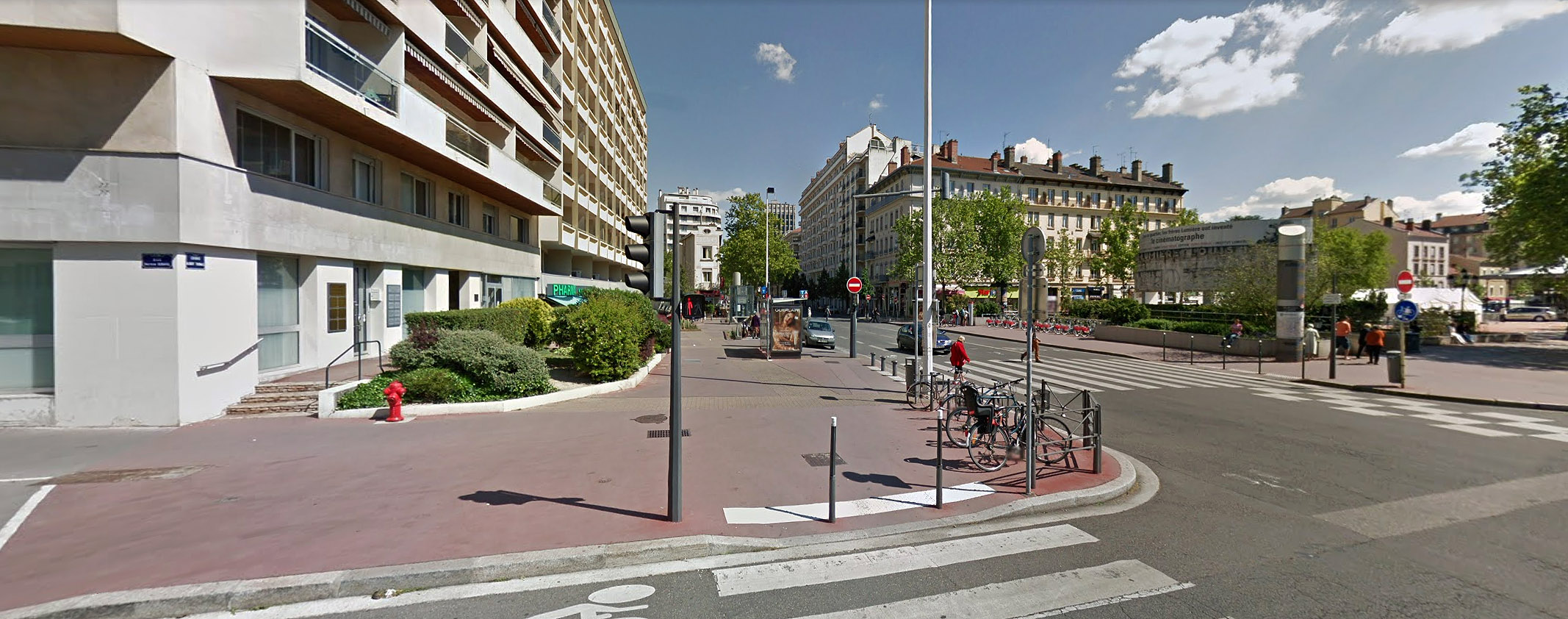 Monplaisir Lumière Spot Street Lyon Skate Spot 3/5