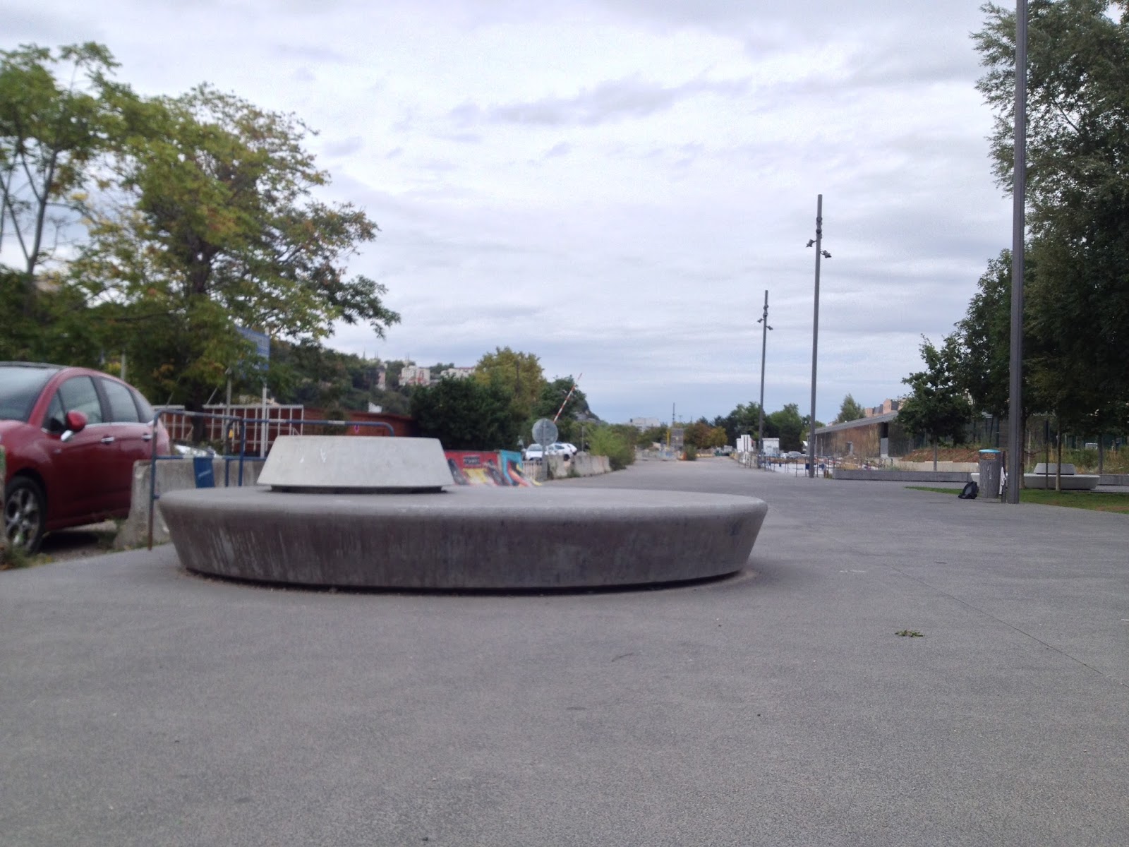Confluence Skatepark Lyon Skate Spot 2/5