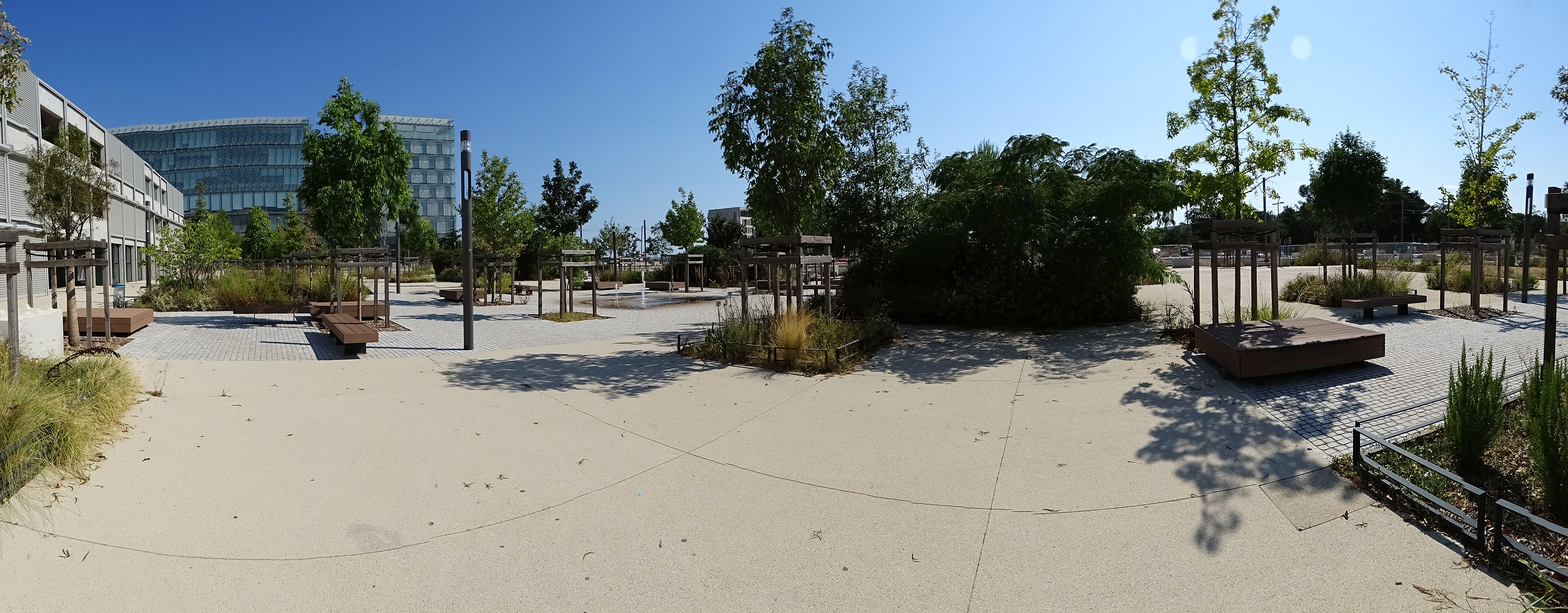 Gare Sud de France Spot Street Montpellier Skate Spot 3/5