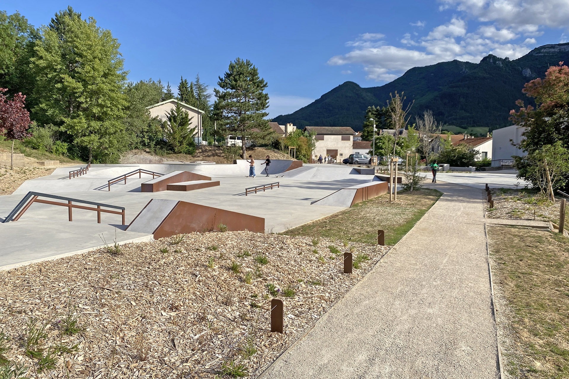 Le Parc Boissy Skatepark Die Skate Spot 4/5
