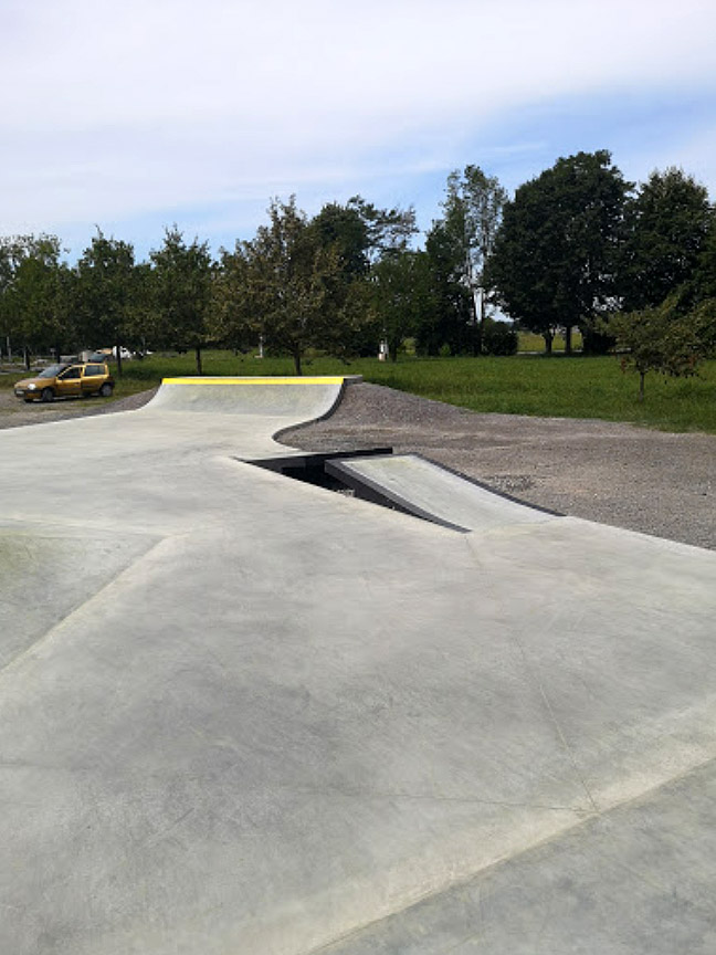 Le Lagoin Skatepark Assat Skate Spot 3/5
