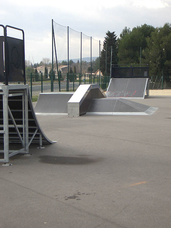 Cournonsec Skatepark Cournonsec Skate Spot 2/5