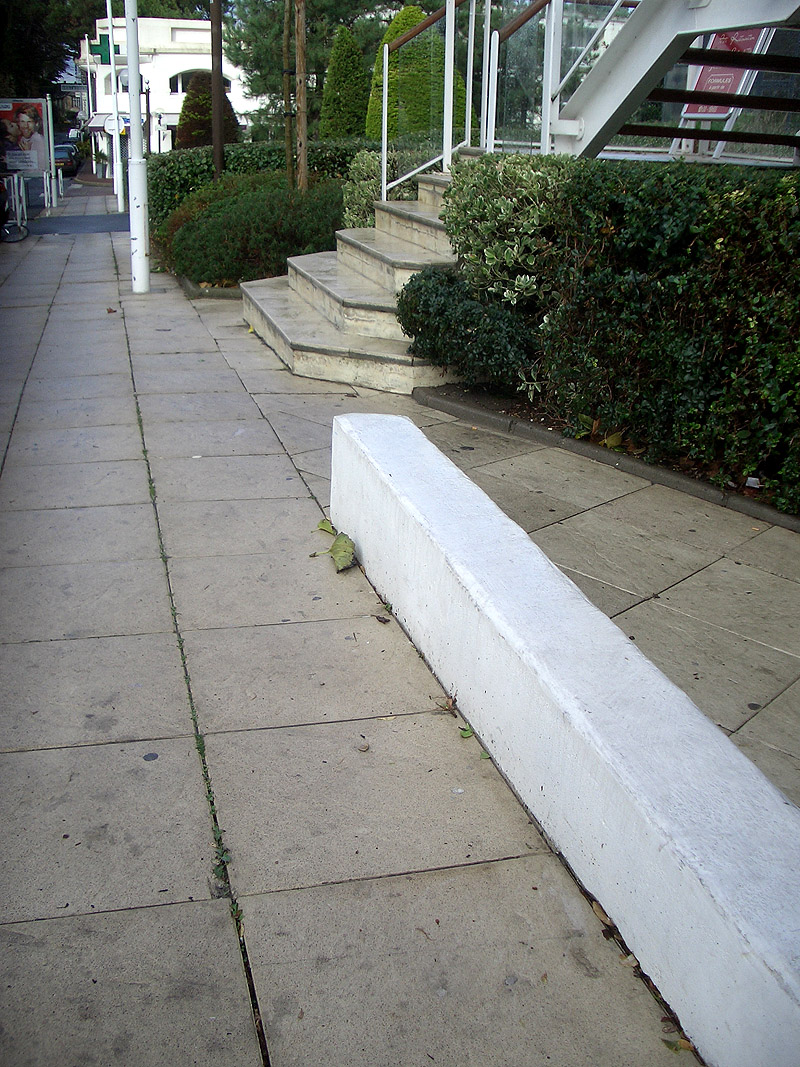 The Casino Spot Street La Baule Escoublac Skate Spot 3/5