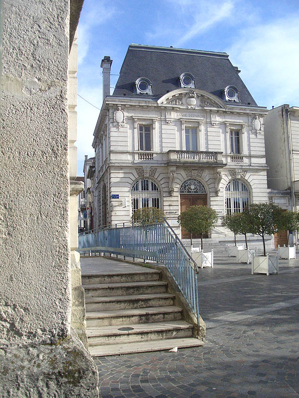 La Mairie Spot Street Mont de Marsan Skate Spot 4/5