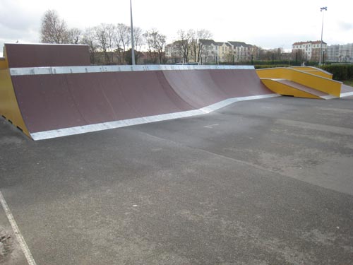 Capitainerie Skatepark Draveil Skate Spot 3/5